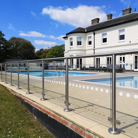 Mudeford Beach Lodge Exterior photo