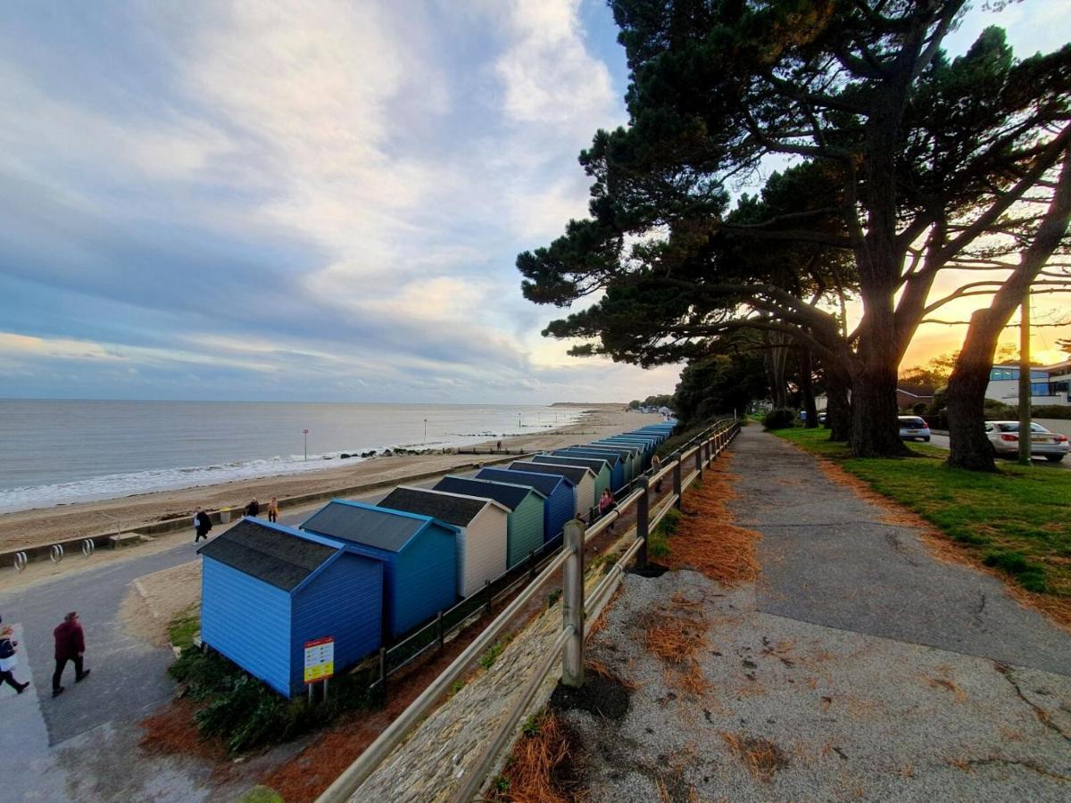 Mudeford Beach Lodge Chalet