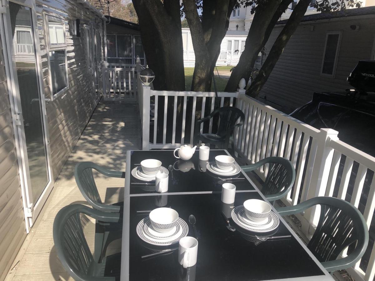 Mudeford Beach Lodge *